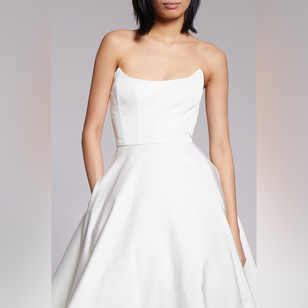 Amsale “Charleston” Wedding Gown – Ivory, Size 8 – Floor Sample - Picture 3 of 16